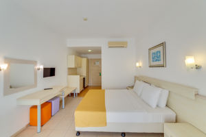 Blue Cruise & Natur Garden Hotel