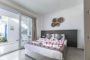 Blue Cruise & Paloma Bitez Family Club