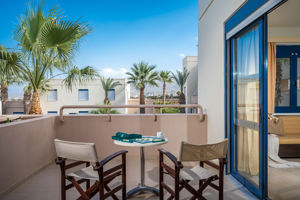 Meropi Aparthotel For About You