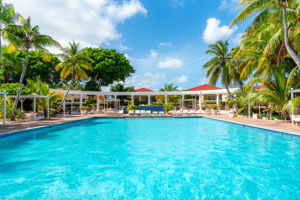 Livingstone Jan Thiel Resort For About You