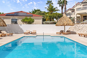 Livingstone Jan Thiel Resort For About You