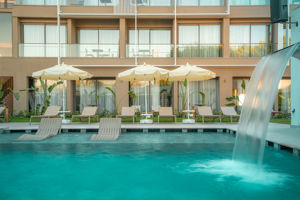 Prive Suite Side & Spa