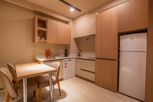 Prive Suite Side & Spa