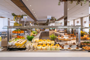 Parasol by Dorobe & Tapas Tour