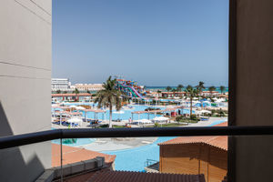 Sunrise Solara Aqua Park