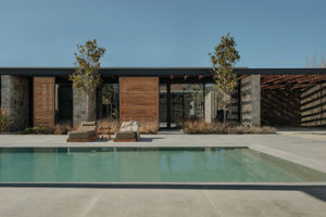 Barefoot Luxury Eressos Apartments