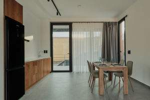 Barefoot Luxury Eressos Apartments