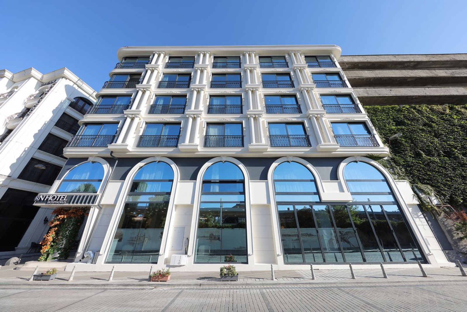 Golden Horn Bosphorus Hotel slide 2