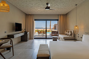 Woonvoorbeeld Swim-up Junior Suite Zeezicht