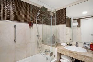 Woonvoorbeeld Familiekamer Standaard Zwembadzicht