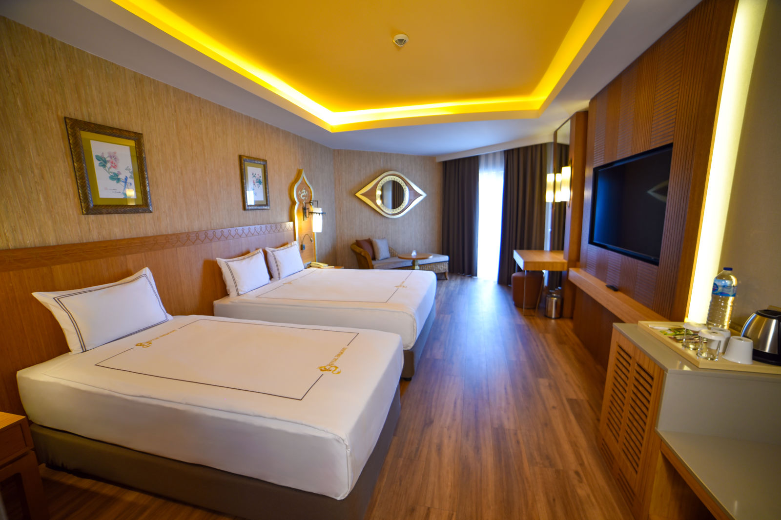 Royal Dragon slide 5