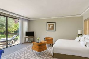 Movenpick Hotel Mansour