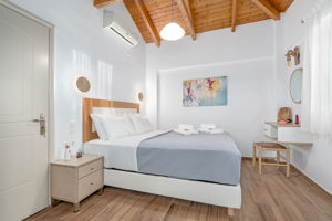 Woonvoorbeeld 2-kamervilla met privezwembad en zee- of tuinzicht