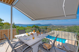 Woonvoorbeeld 2-kamervilla met privezwembad en zee- of tuinzicht