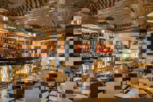 Bella lounge restaurant