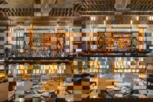 Bella lounge restaurant