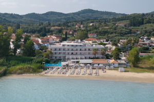 Cavomarina Beach