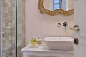 Akrolithi Boutique Hotel