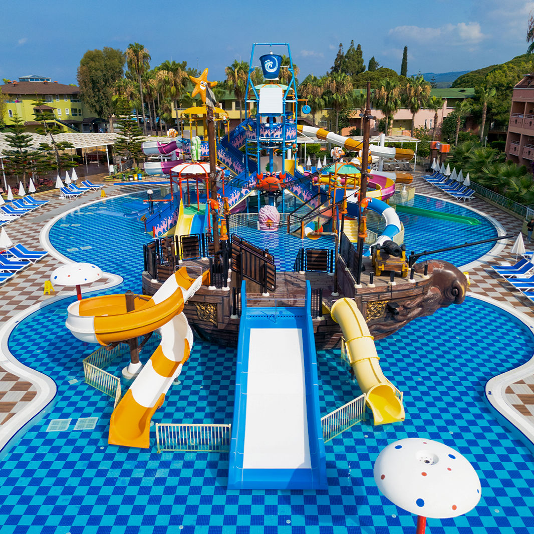 Lonicera World Hotel