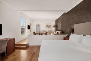 Woonvoorbeeld Familiekamer Standaard Zwembadzicht