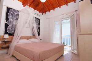 Nafsika Villas (Petra Mare Village)