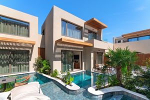 Woonvoorbeeld luxe suite swim up