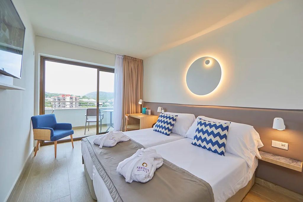 fly-go-fergus-style-tobago