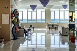 Fly & Go Carlton Riviera