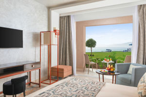 Woonvoorbeeld Deluxe kamer zwembad//zijzeezicht