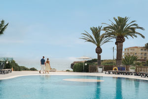 Fergus Style Carema Beach