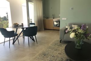 Woonvoorbeeld Suite Type 3 Celine, tuin-, zwembad- en zeezicht