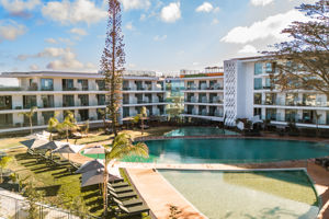 Castelo Suites Hotel