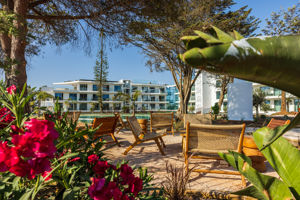 Castelo Suites Hotel