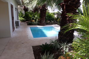 Woonvoorbeeld 3- of 4-kamervilla met prive zwembad