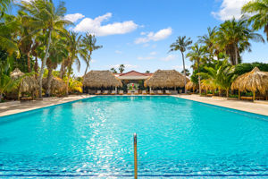 Livingstone Jan Thiel Resort & Gerard Joling