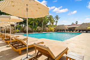 Livingstone Jan Thiel Resort & Gerard Joling