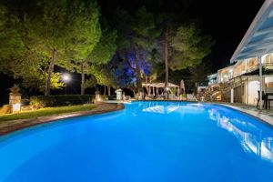 Flisvos Seaside Apartment