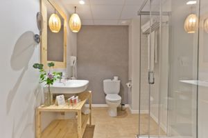 Fergus Club Pineda Splash