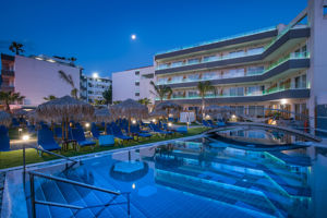 Enorme Infinity Beach