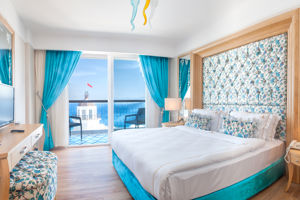 Woonvoorbeeld standaardkamer met zeezicht