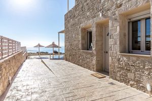 Woonvoorbeeld 2-kamervilla Anatoli met privezwembad