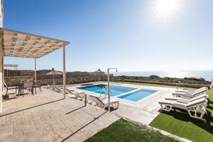 Woonvoorbeeld 4-kamervilla Lefkopetra met privezwembad