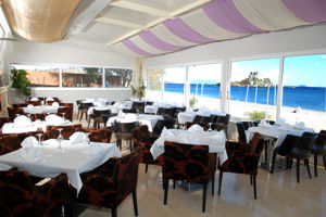 Fly & Go Scallis Inn Beach