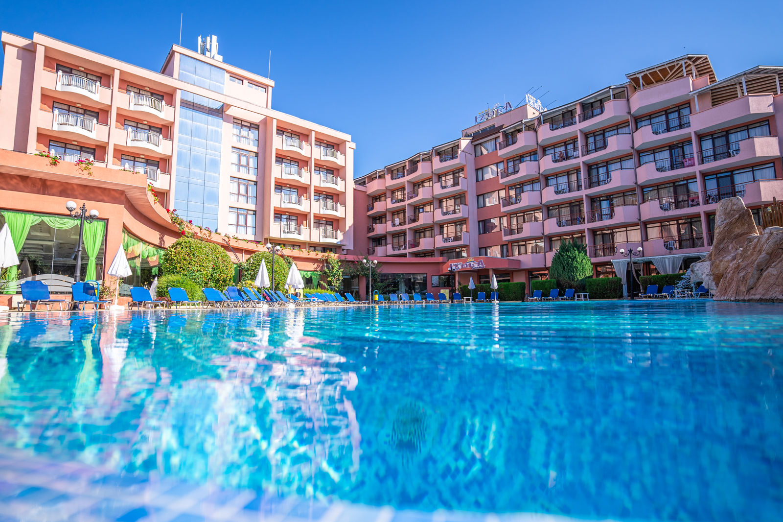 Izola Paradise slide 2