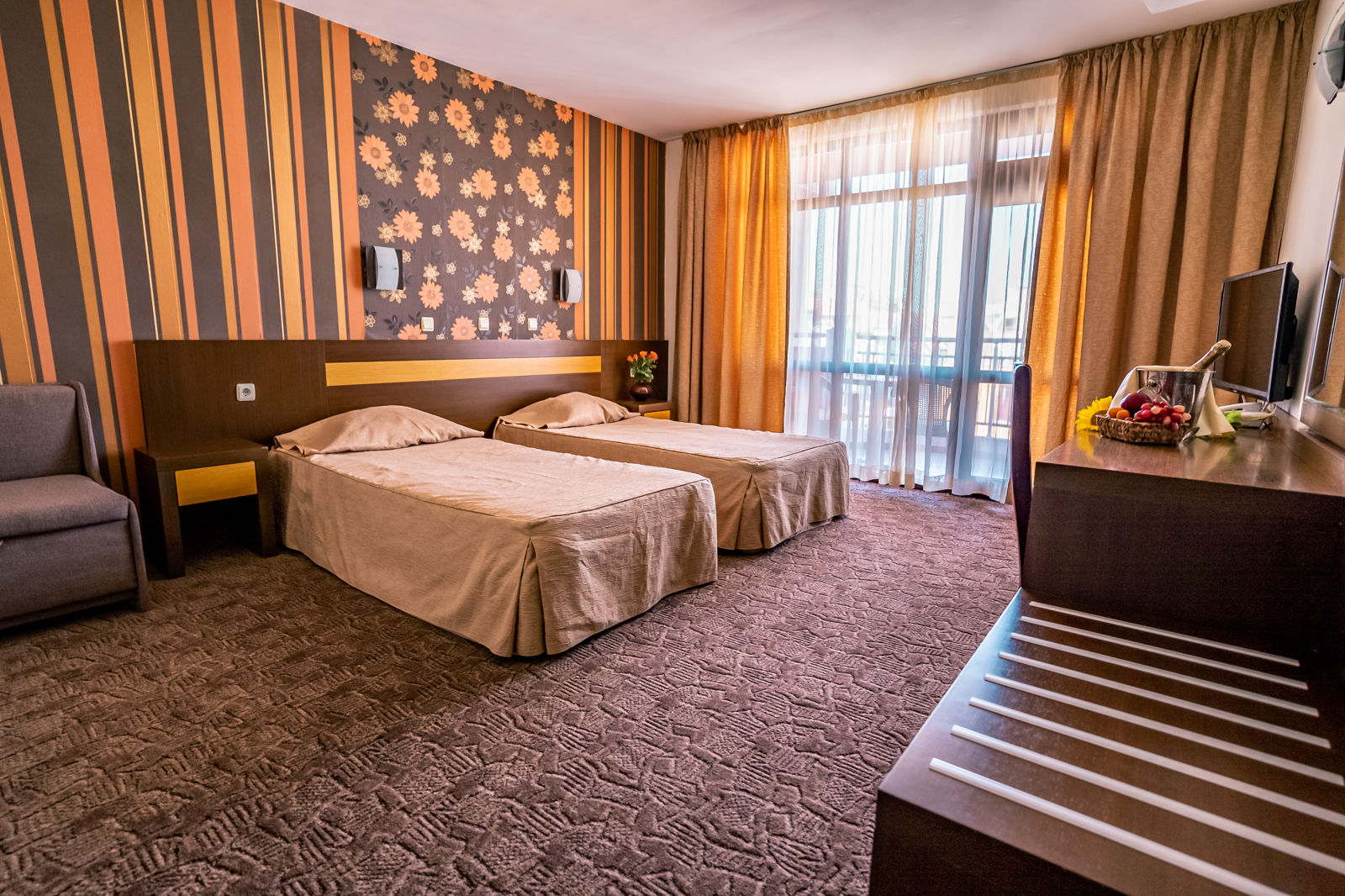 Izola Paradise slide 3