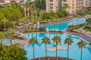 Lara Barut Collection