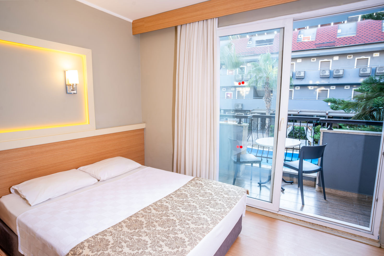 Sun City Lejligheder og hotel slide 4