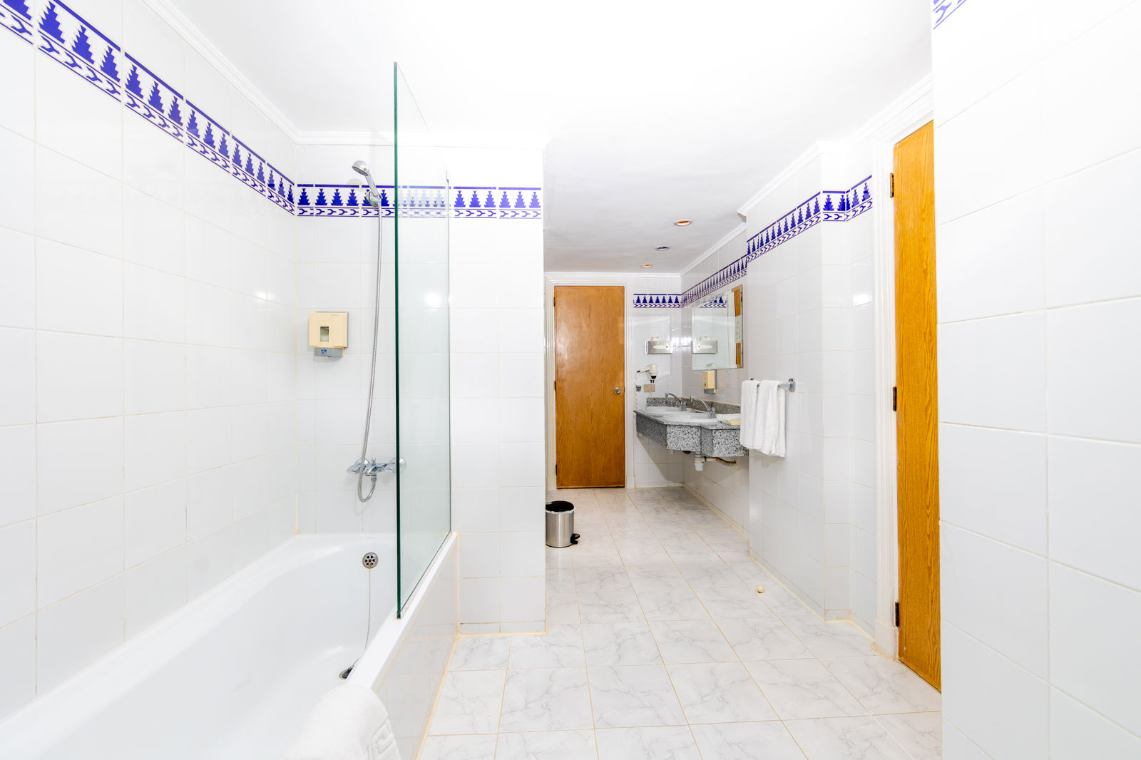 Flamenco Beach & Resort slide 4