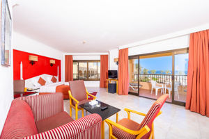 Flamenco Beach & Resort