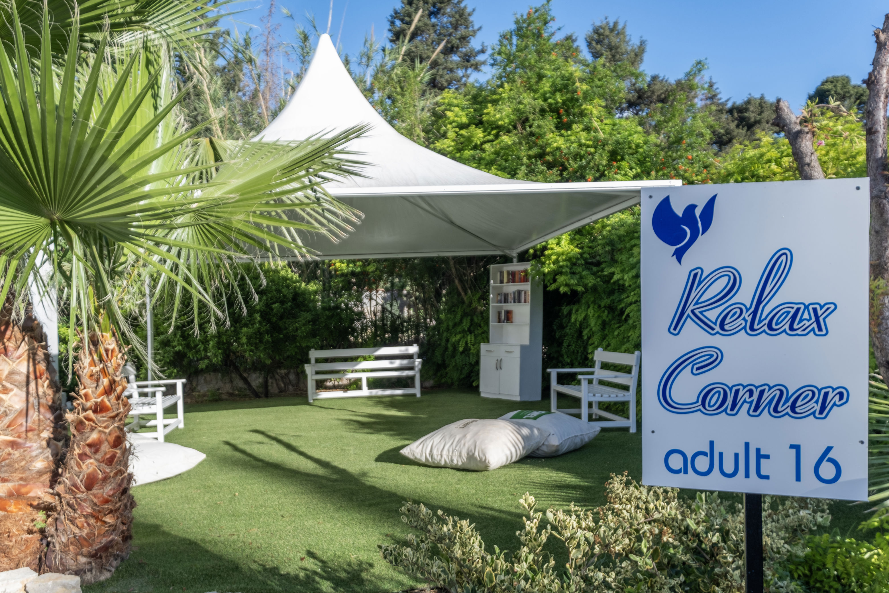 Paloma Bitez Family Club